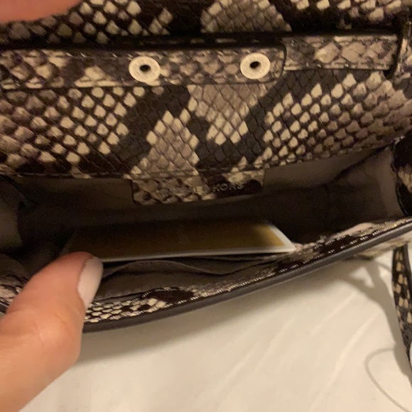 Michael kors crossbody bag - Picture 7 of 8